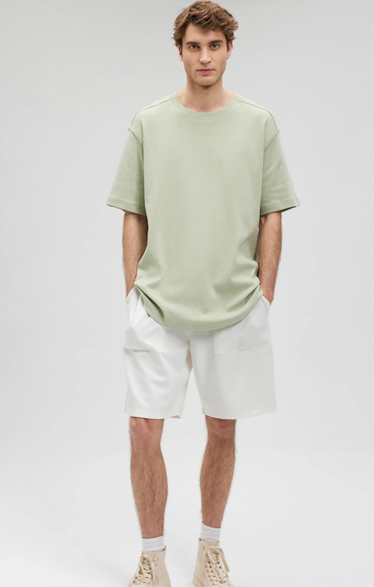 ESSENTIAL CREW NECK T-SHIRT IN DESERT SAGE