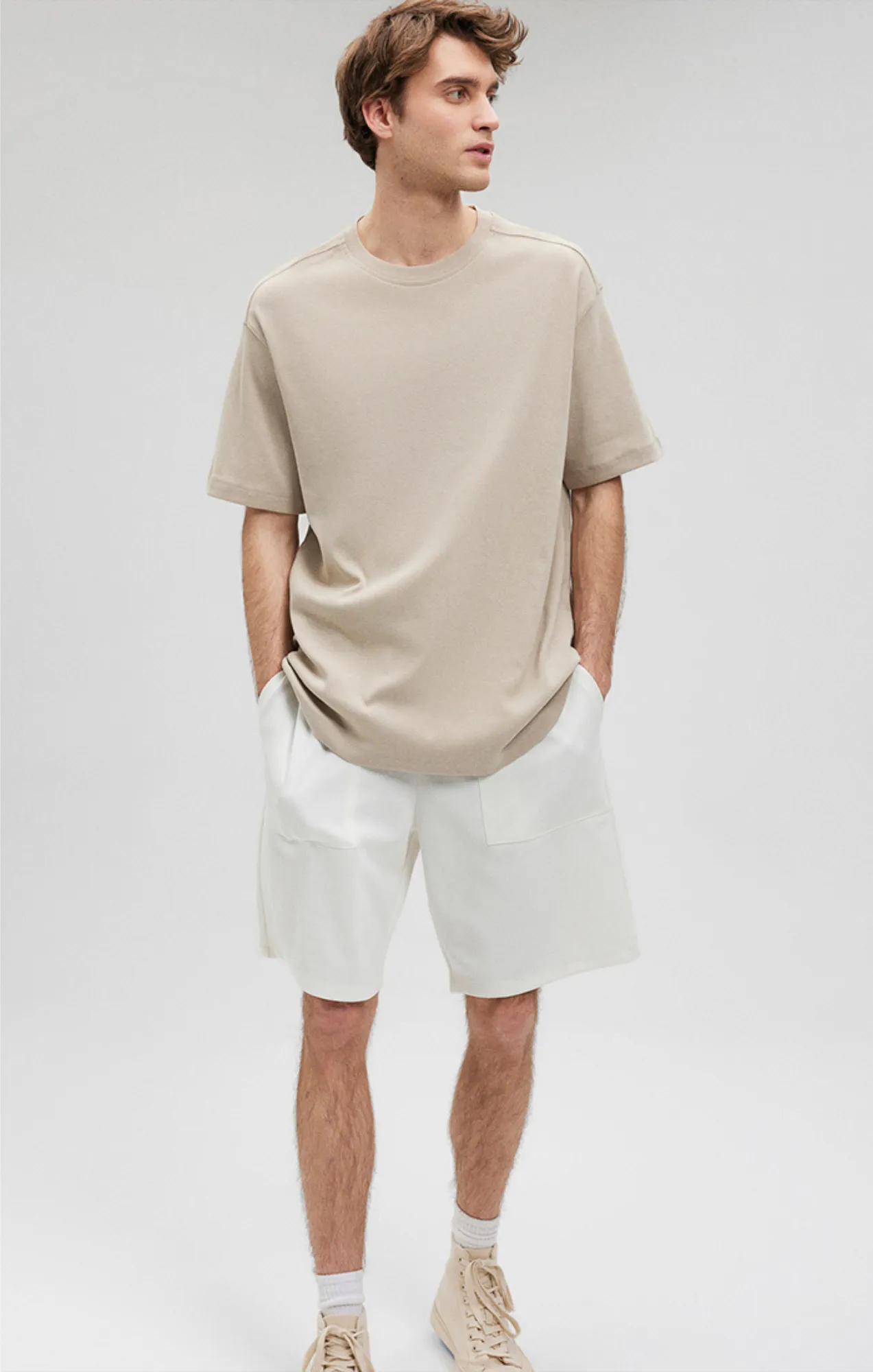 ESSENTIAL CREW NECK T-SHIRT IN PURE CASHMERE