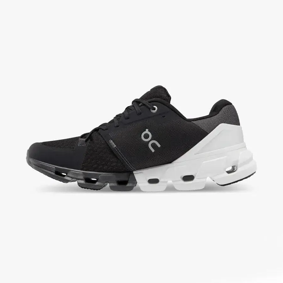 Women's CloudFlyer 4.0 - Black/White